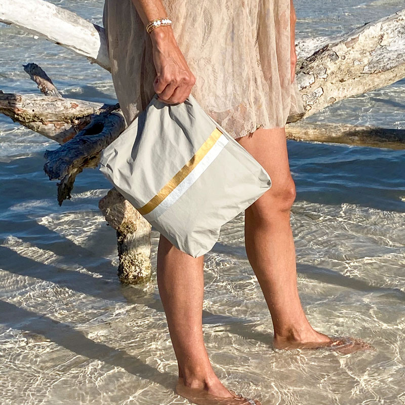 Bolsa de belleza cosmética Tyvek resistente al agua con logotipo personalizado al por mayor, bolsa de traje de baño Dupont para mujer
